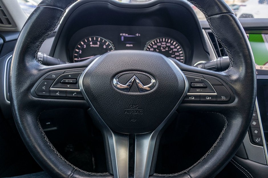 Infiniti Q50 S 3.0T AWD BLANC CUIR NOIR BAS KILO 2019