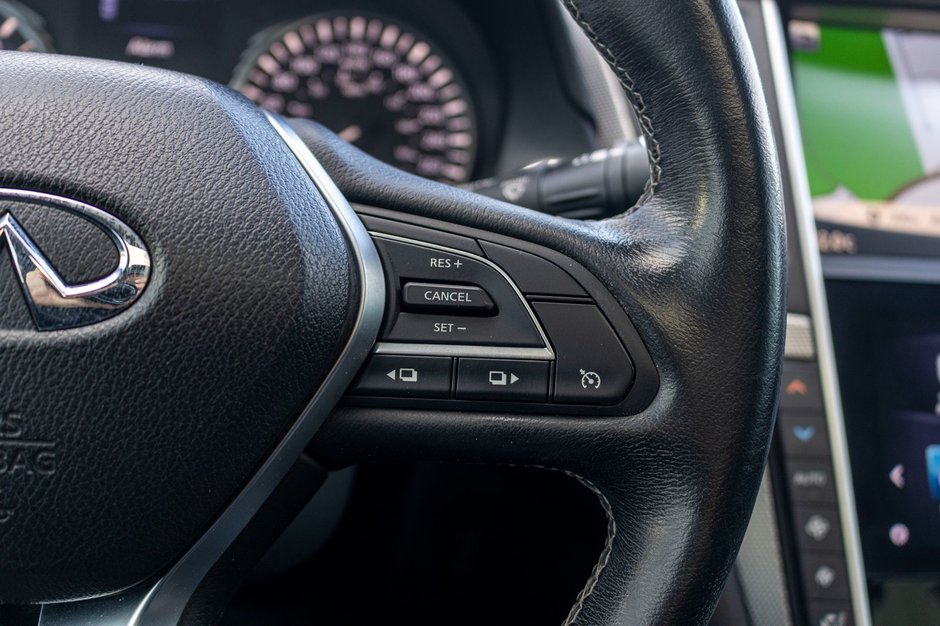 Infiniti Q50 S 3.0T AWD BLANC CUIR NOIR BAS KILO 2019