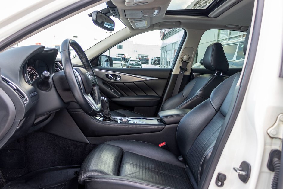 Infiniti Q50 S 3.0T AWD BLANC CUIR NOIR BAS KILO 2019