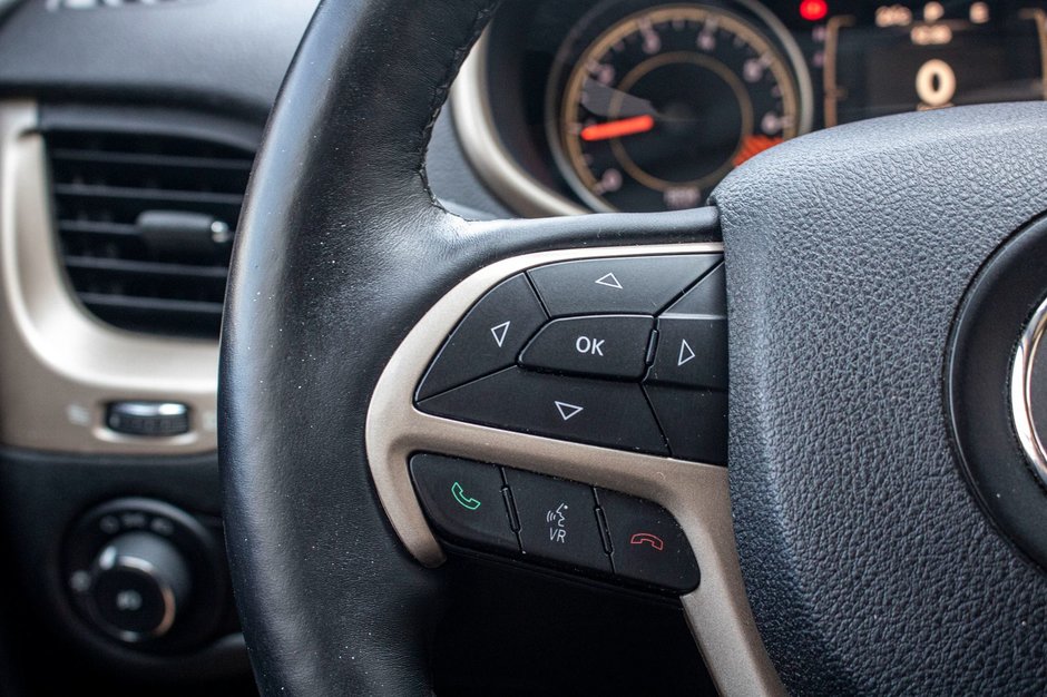2014 Jeep Cherokee NORTH BAS KILO 8 PNEUS