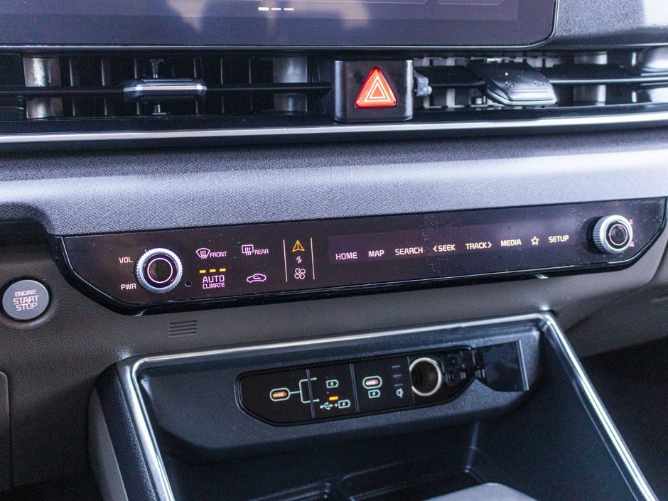 Kia Carnival EX NOIR CUIR NOIR 2025 PAS DE RECLAMATION AU CARFAX