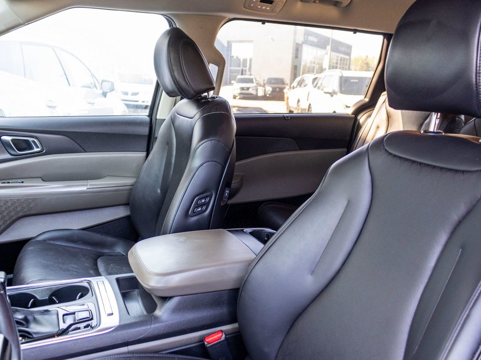 Kia Carnival EX NOIR CUIR NOIR 2025 PAS DE RECLAMATION AU CARFAX