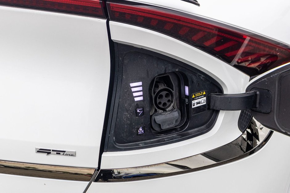 Kia EV6 GT-LINE 2 AWD BLANC TOIT 2024 PAS DE RECLAMATION AU CARFAX