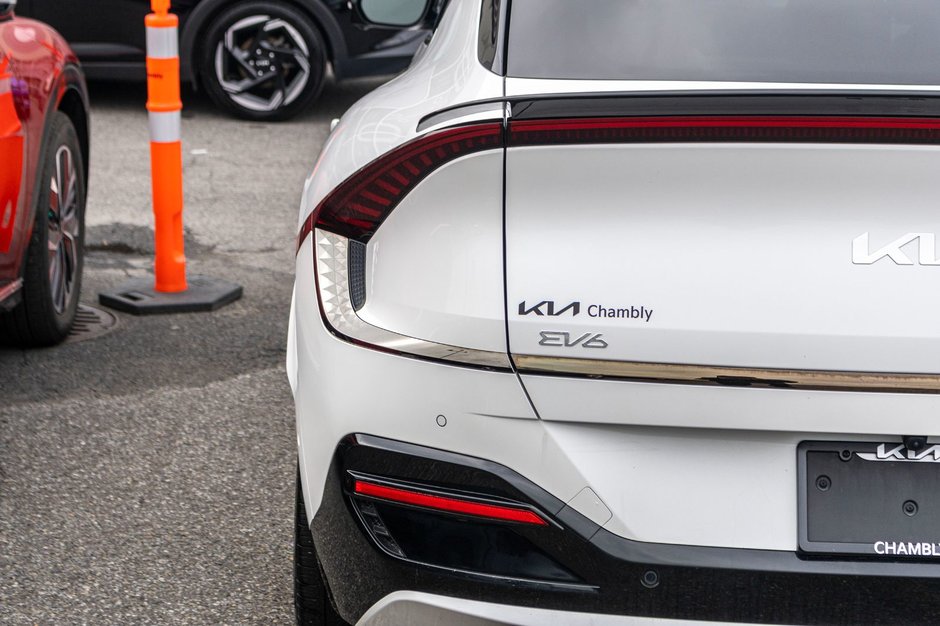 Kia EV6 GT-LINE 2 AWD BLANC TOIT 2024 PAS DE RECLAMATION AU CARFAX