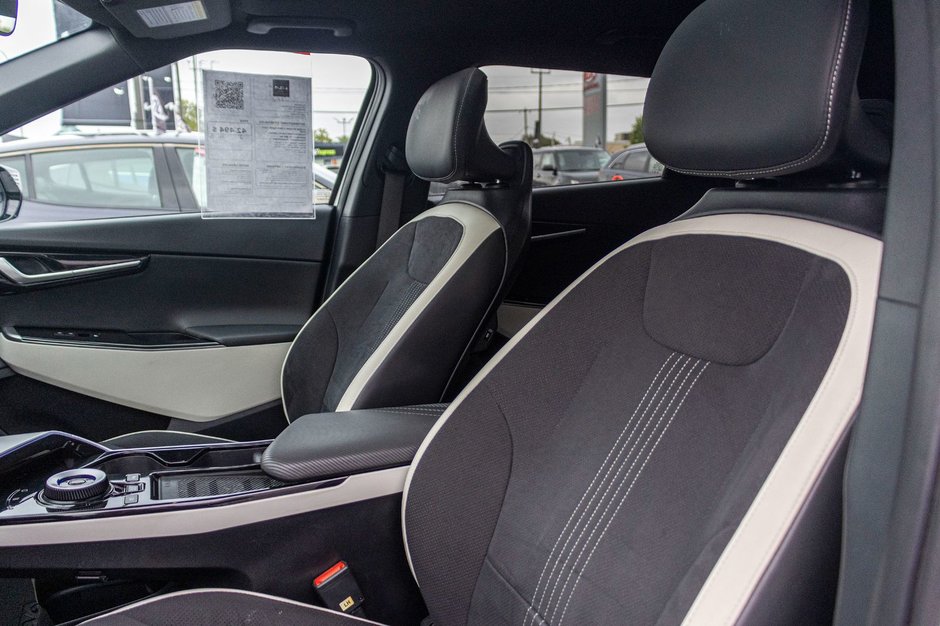 Kia EV6 GT-LINE 2 AWD BLANC TOIT 2024 PAS DE RECLAMATION AU CARFAX