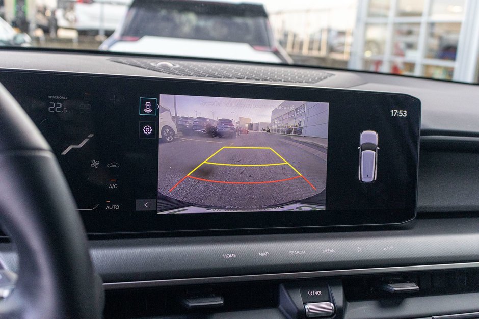 Kia EV9 WIND BLANC 26800KM 2025 1 PROPRIO PAS DE RECLAMTION AU CARFAX