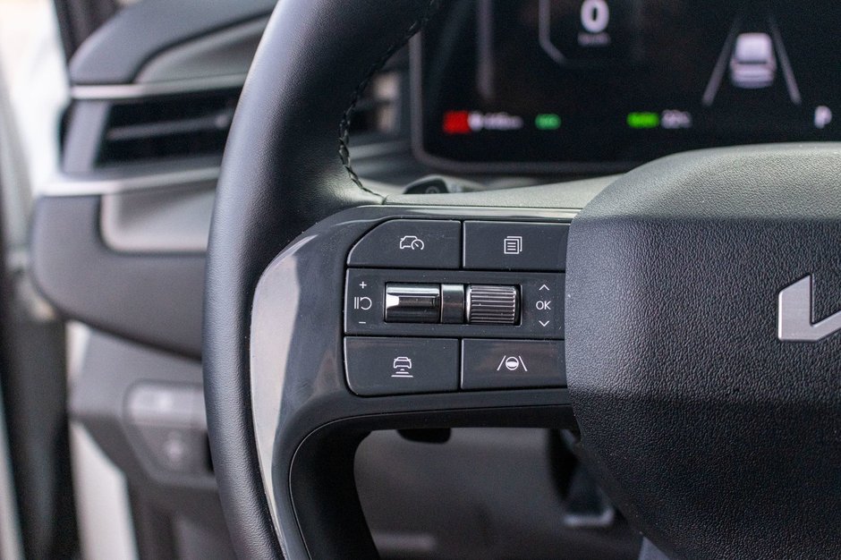 Kia EV9 WIND BLANC 26800KM 2025 1 PROPRIO PAS DE RECLAMTION AU CARFAX