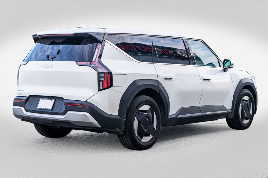 Kia EV9 WIND BLANC 26800KM 2025 1 PROPRIO PAS DE RECLAMTION AU CARFAX