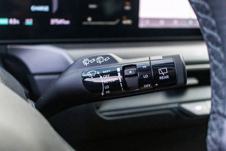 Kia EV9 WIND BLANC 26800KM 2025 1 PROPRIO PAS DE RECLAMTION AU CARFAX