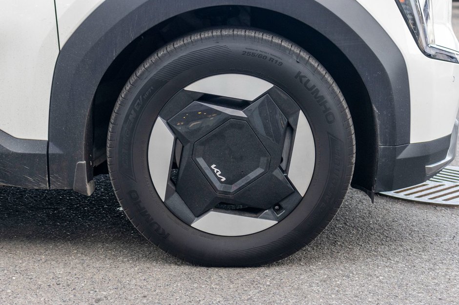 Kia EV9 WIND BLANC 26800KM 2025 1 PROPRIO PAS DE RECLAMTION AU CARFAX