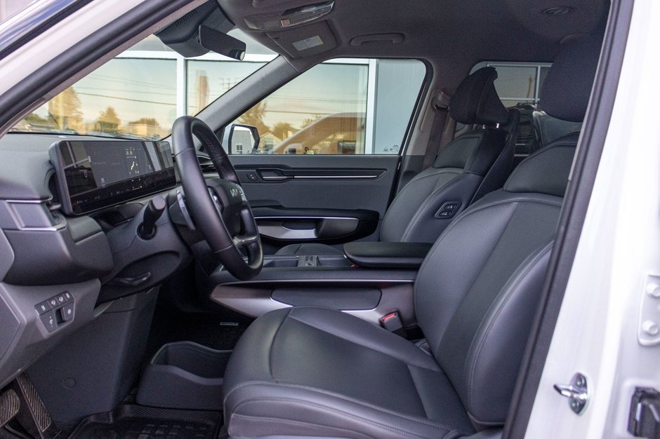 Kia EV9 WIND BLANC 26800KM 2025 1 PROPRIO PAS DE RECLAMTION AU CARFAX