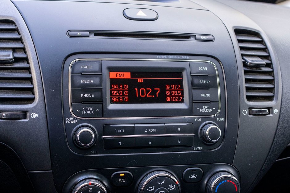 Kia Forte LX+ AUTOM A/C 2014 1 PROPRIO PAS DE RECLAMATON AU CARFAX