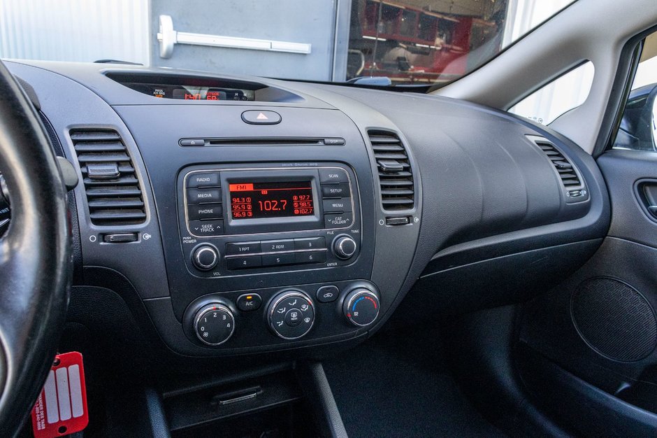 Kia Forte LX+ AUTOM A/C 2014 1 PROPRIO PAS DE RECLAMATON AU CARFAX