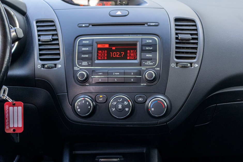 Kia Forte LX+ AUTOM A/C 2014 1 PROPRIO PAS DE RECLAMATON AU CARFAX
