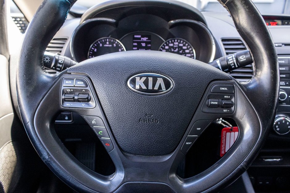 Kia Forte LX+ AUTOM A/C 2014 1 PROPRIO PAS DE RECLAMATON AU CARFAX