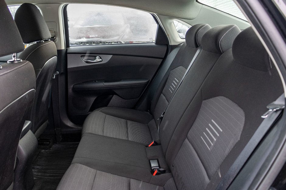 Kia Forte LX AUTOM A/C BAS KILO 2021 1 PROPRIO PAS DE RECLAMATION AU CARFAX