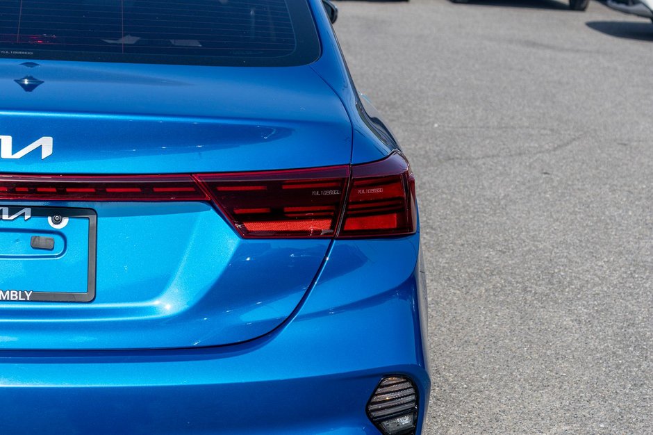 Kia Forte EX+TOIT AUTOM A/C BLEUE 2023 1 PROPRIO PAS DE RECLAMTION AU CARFAX