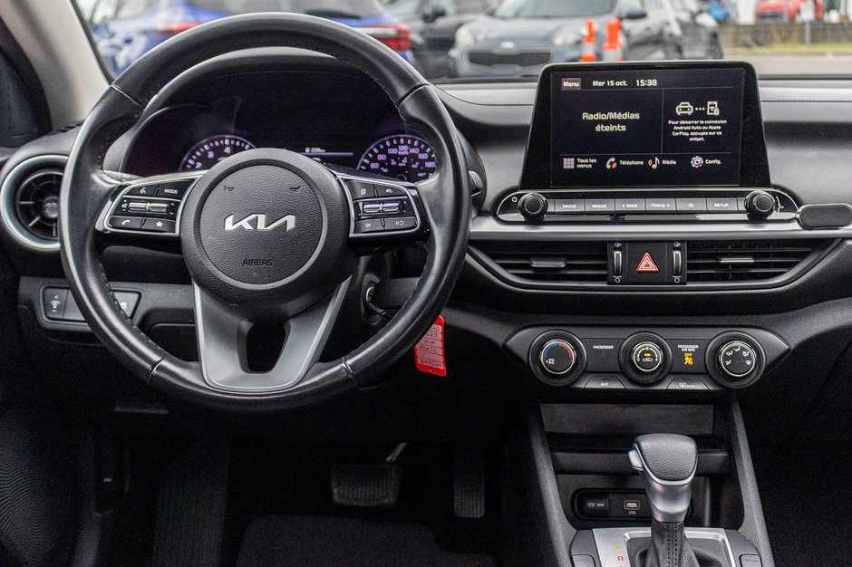 Kia Forte LX AUTOM A/C CAMERA 47584KM 2023 1 PROPRIO PAS DE RECLAMATION AU CARFAX