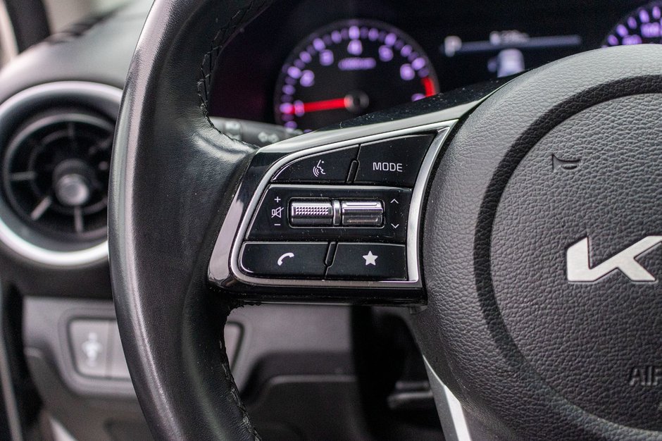 Kia Forte LX AUTOM A/C CAMERA 47584KM 2023 1 PROPRIO PAS DE RECLAMATION AU CARFAX