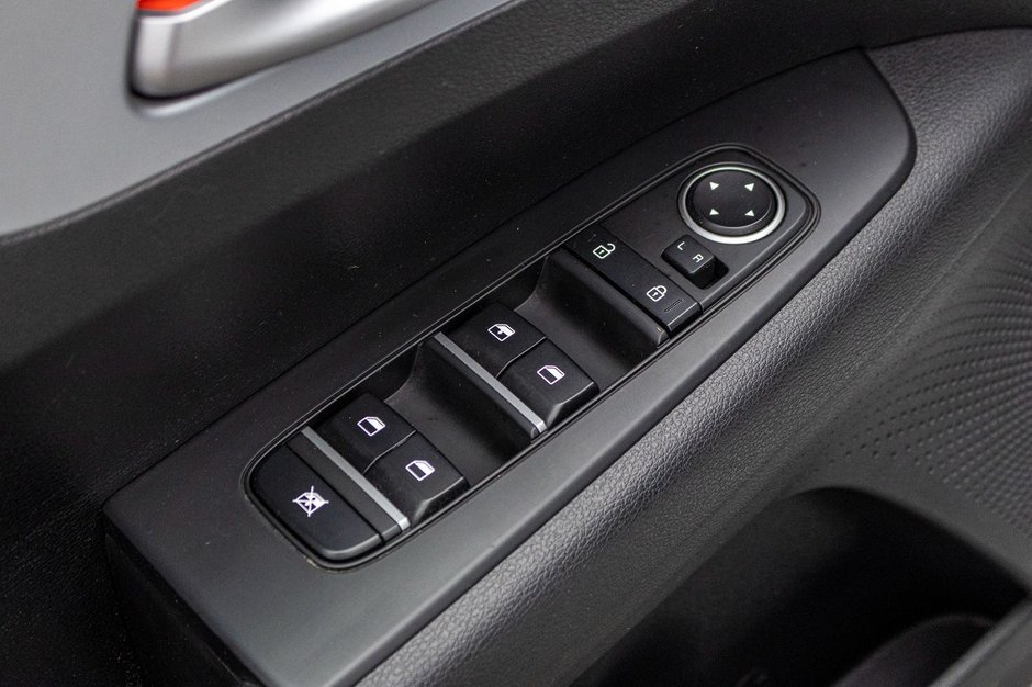 Kia Forte LX AUTOM A/C CAMERA 47584KM 2023 1 PROPRIO PAS DE RECLAMATION AU CARFAX