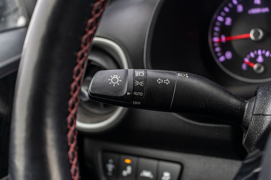 Kia Forte5 GT 1.6T LIMITED CUIR TOIT 2021 1 PROPRIO PAS DE RECLAMATION AU CARFAX