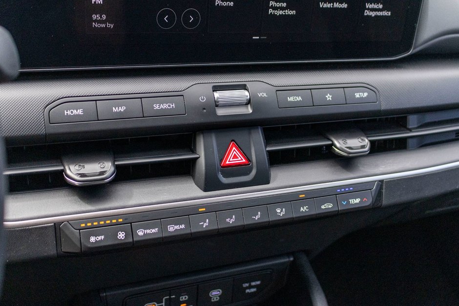 Kia K4 LX AUTOM 14068KM 2025 1 PROPRIO PAS DE RECLAMATION AU CARFAX