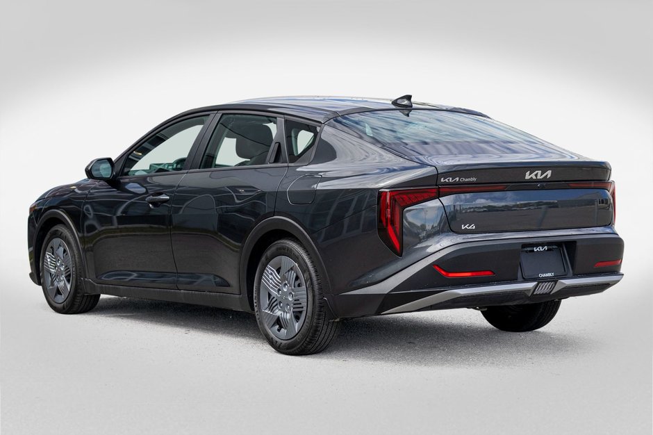 Kia K4 LX AUTOM 14068KM 2025 1 PROPRIO PAS DE RECLAMATION AU CARFAX