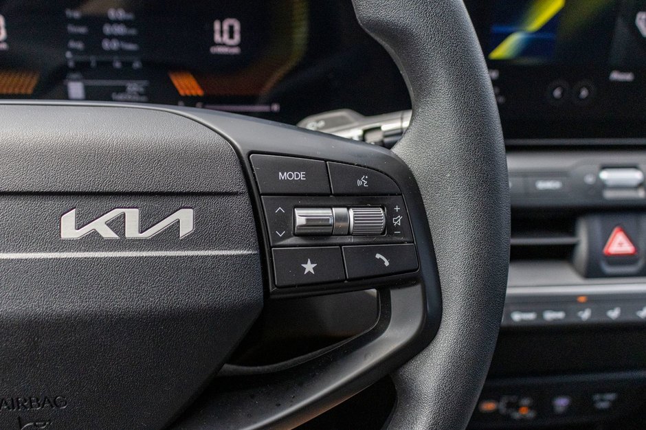 Kia K4 LX AUTOM 14068KM 2025 1 PROPRIO PAS DE RECLAMATION AU CARFAX