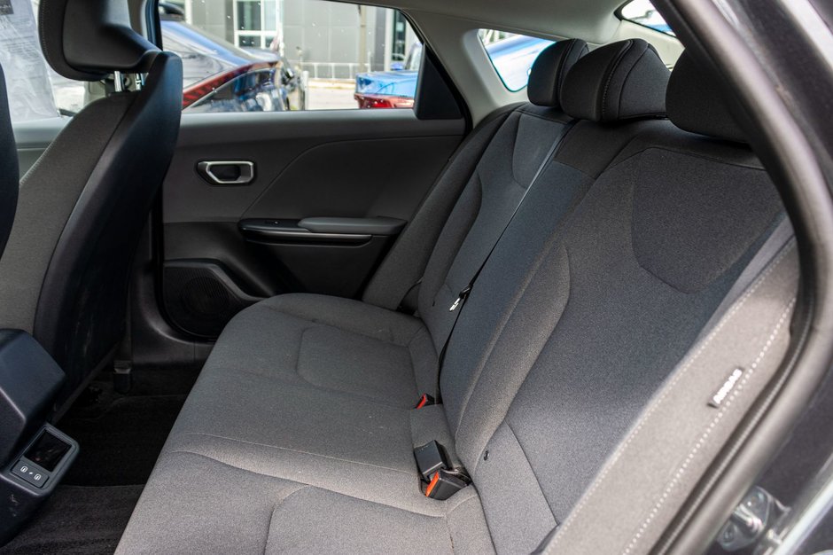 Kia K4 LX AUTOM 14068KM 2025 1 PROPRIO PAS DE RECLAMATION AU CARFAX