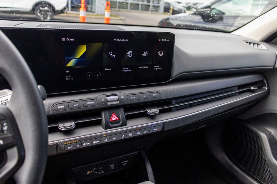 Kia K4 LX AUTOM 14068KM 2025 1 PROPRIO PAS DE RECLAMATION AU CARFAX