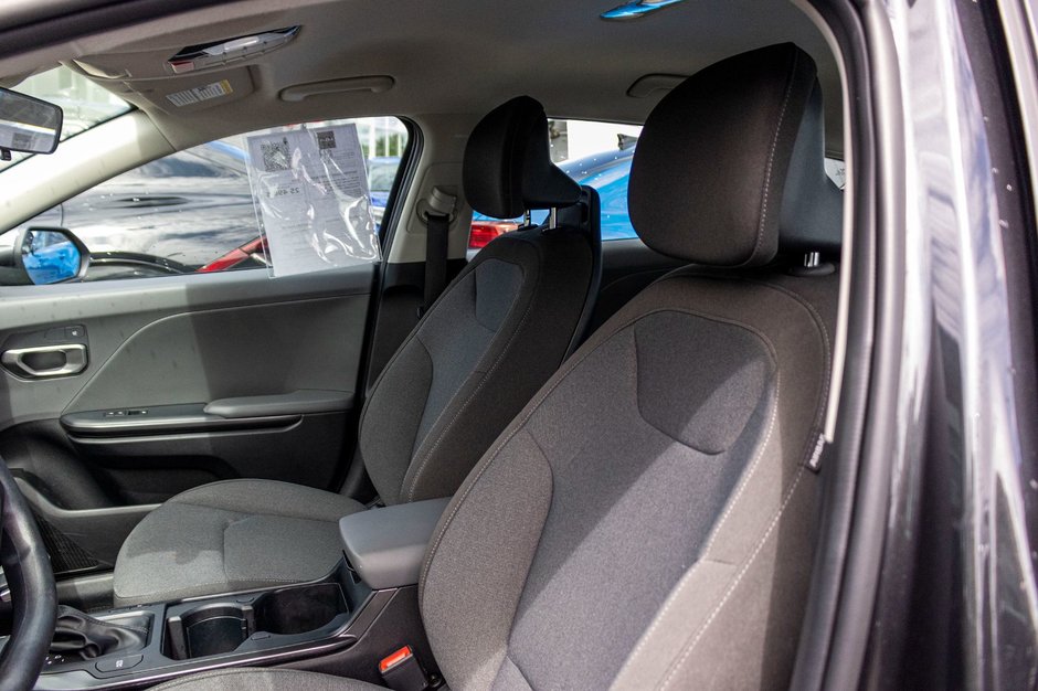 Kia K4 LX AUTOM 14068KM 2025 1 PROPRIO PAS DE RECLAMATION AU CARFAX