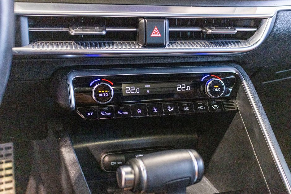 Kia K5 GT GRIS MAT CUIR ORANGE WOW 2023 1 PROPRIO