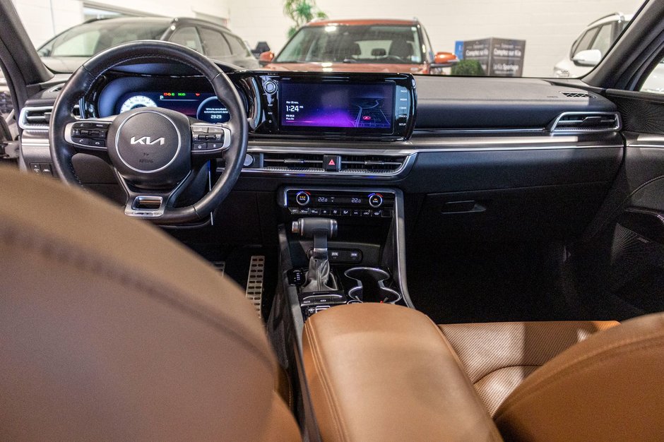 Kia K5 GT GRIS MAT CUIR ORANGE WOW 2023 1 PROPRIO