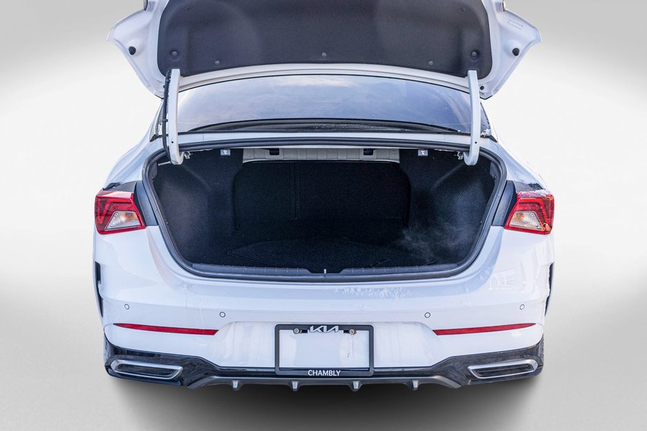 Kia K5 GT-LINE AWD 1.6T BLANC CUIR NOIR 2024 PAS DE RECLAMATION AU CARFAX