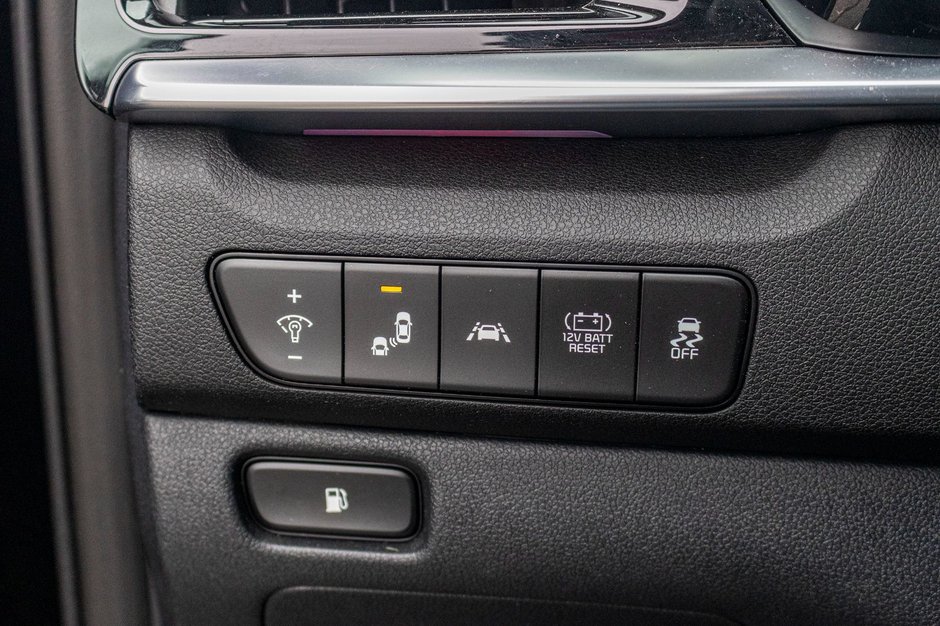 Kia Niro SX TOURING NOIR 26242KM 2022 1 PROPRIO PAS DE RECLAMATION AU CARFAX