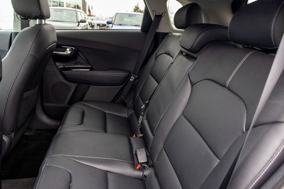 Kia Niro SX TOURING NOIR 26242KM 2022 1 PROPRIO PAS DE RECLAMATION AU CARFAX