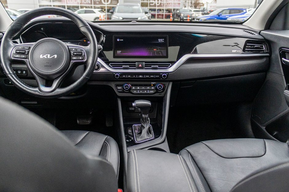 Kia Niro SX TOURING NOIR 26242KM 2022 1 PROPRIO PAS DE RECLAMATION AU CARFAX