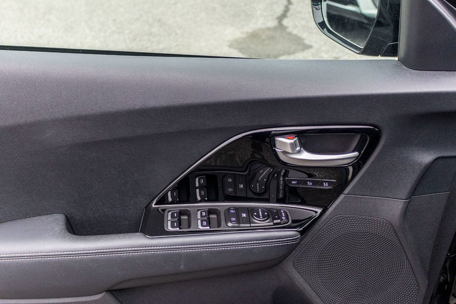 Kia Niro SX TOURING NOIR 26242KM 2022 1 PROPRIO PAS DE RECLAMATION AU CARFAX