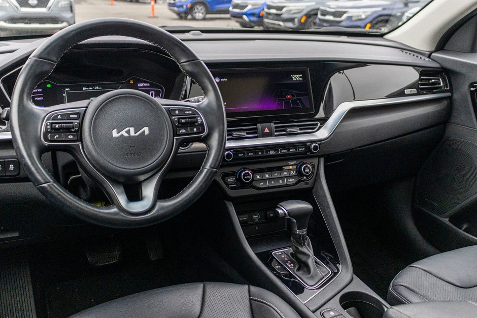 Kia Niro SX TOURING NOIR 26242KM 2022 1 PROPRIO PAS DE RECLAMATION AU CARFAX