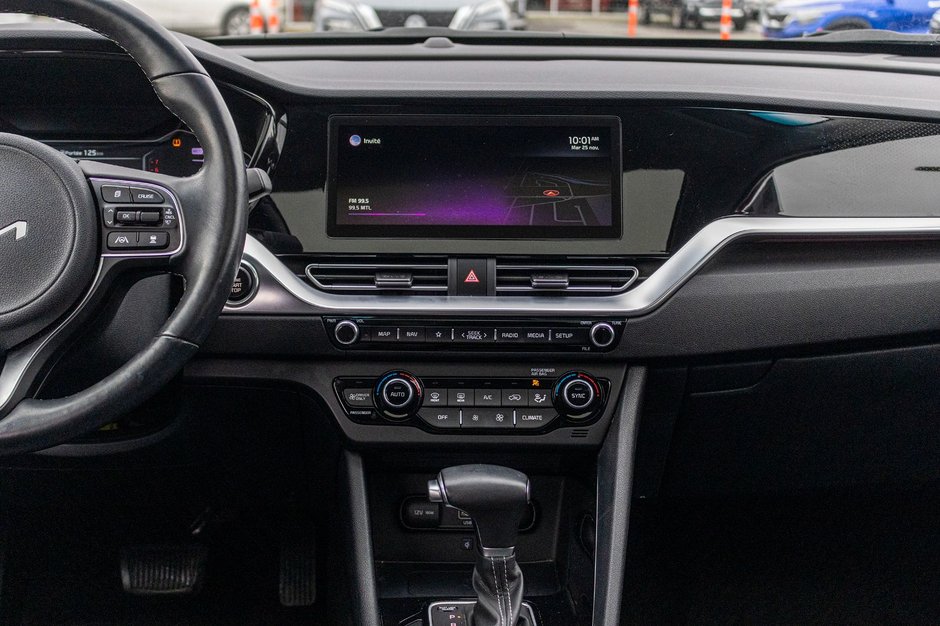 Kia Niro SX TOURING NOIR 26242KM 2022 1 PROPRIO PAS DE RECLAMATION AU CARFAX