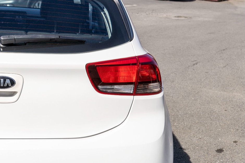 Kia Rio 5-door LX+ AUTOM A/C BLANCHE 2021