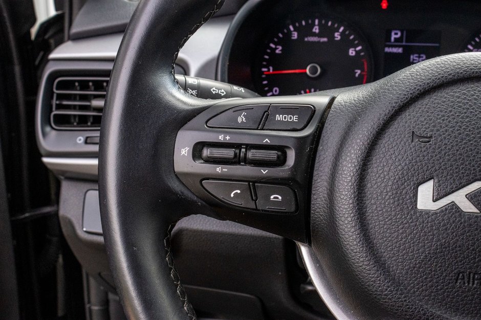 Kia Rio 5-door LX+ AUTOM A/C CAMERA SIEGES CHAUFFANTS 2023 1 PROPRIO PAS DE RECLAMTION AU CARFAX
