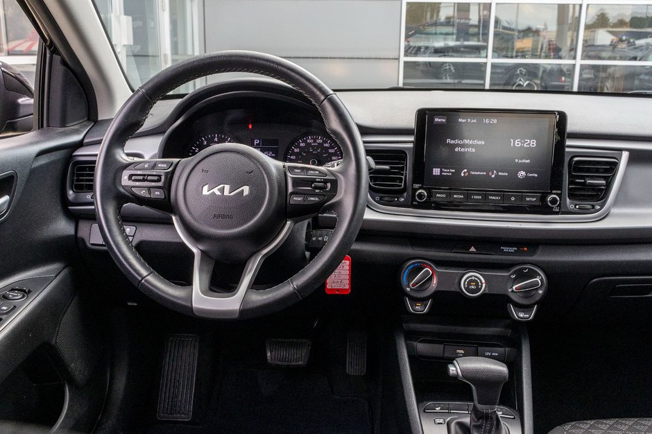 Kia Rio 5-door LX+ AUTOM A/C CAMERA SIEGES CHAUFFANTS 2023 1 PROPRIO PAS DE RECLAMTION AU CARFAX