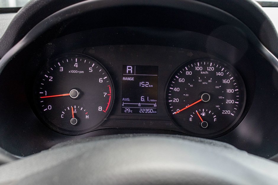Kia Rio 5-door LX+ AUTOM A/C CAMERA SIEGES CHAUFFANTS 2023 1 PROPRIO PAS DE RECLAMTION AU CARFAX