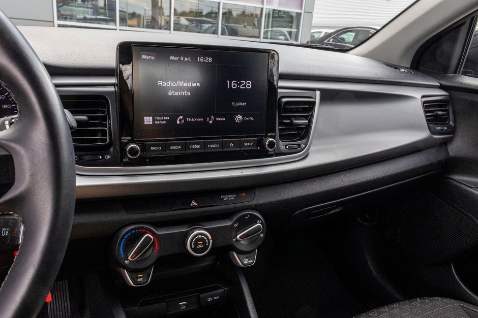 Kia Rio 5-door LX+ AUTOM A/C CAMERA SIEGES CHAUFFANTS 2023 1 PROPRIO PAS DE RECLAMTION AU CARFAX