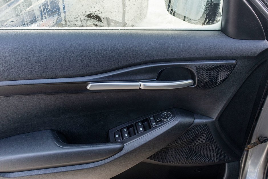 Kia Seltos LX AUTOM GRIS BAS KILO 57865KM 2021 1 PROPRIO PAS DE RECLAMATION AU CARFAX