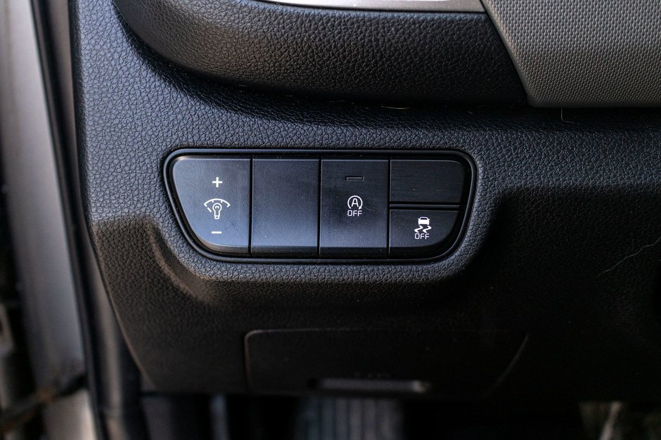 Kia Seltos LX AUTOM GRIS BAS KILO 57865KM 2021 1 PROPRIO PAS DE RECLAMATION AU CARFAX