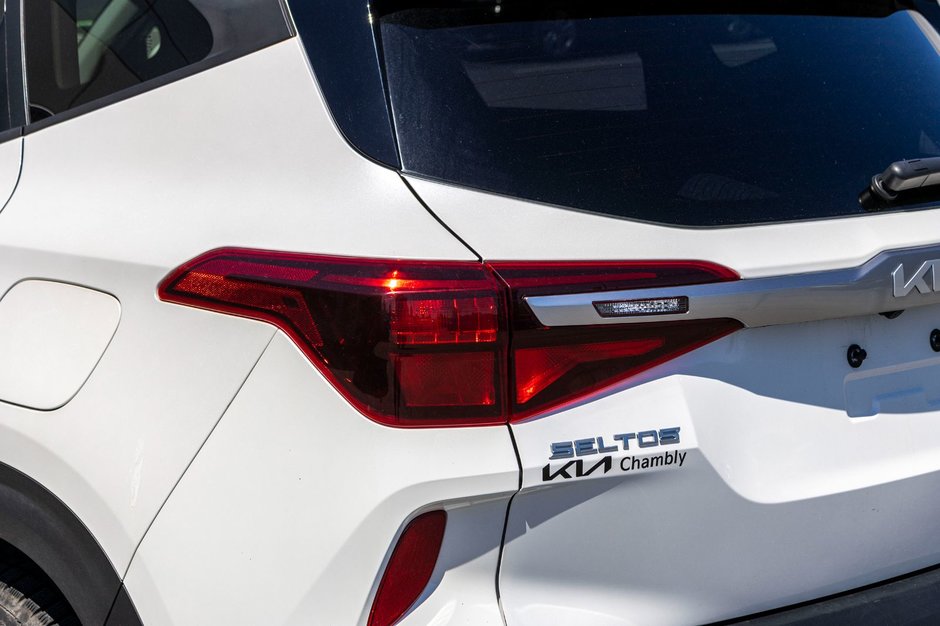 2022 Kia Seltos LX BLANC TRES BAS KILO 1 OWNER