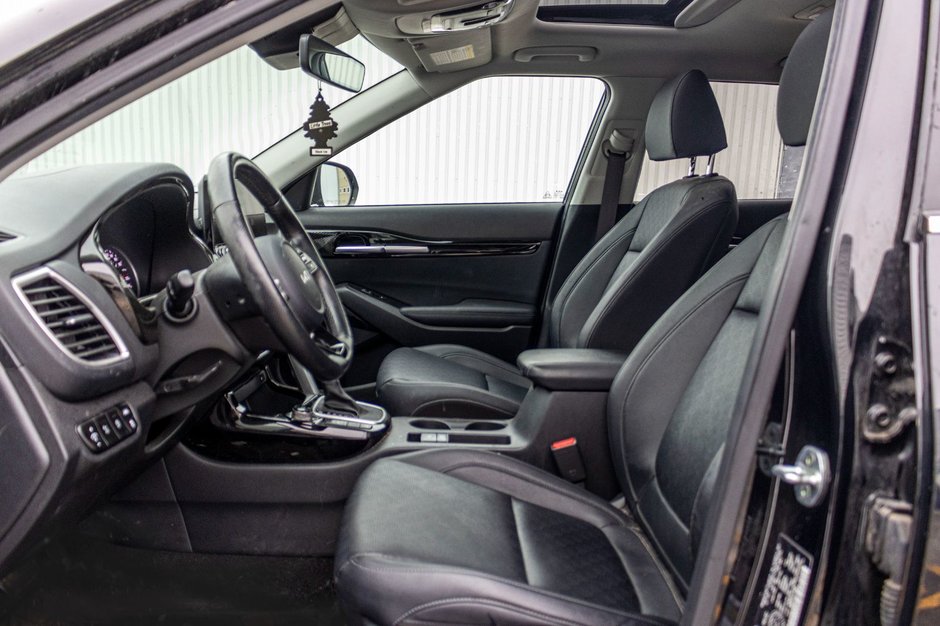 Kia Seltos SX TURBO AWD CUIR TOIT NAV 2022 1 PRORPIO PAS DE RECLAMATION AU CARFAX