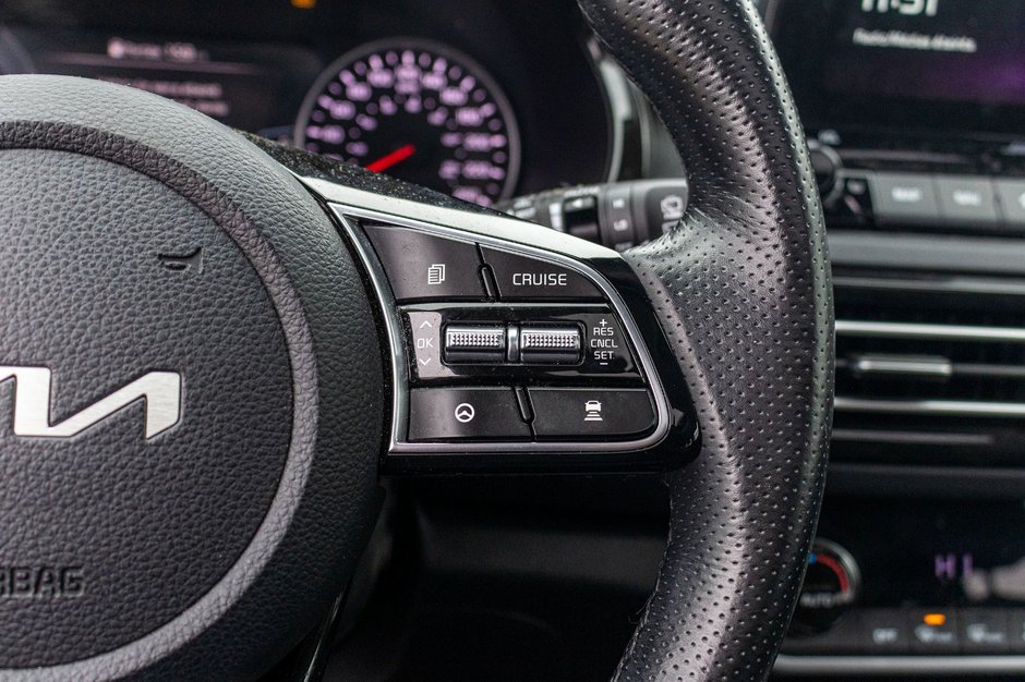 Kia Seltos SX TURBO AWD CUIR TOIT NAV 2022 1 PRORPIO PAS DE RECLAMATION AU CARFAX